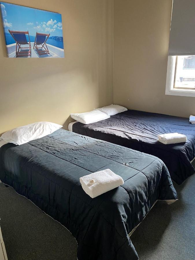 Australian Hotel Young Extérieur photo